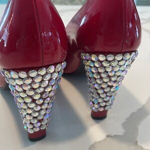 Stuart Weitzman, 8 N bedazzled